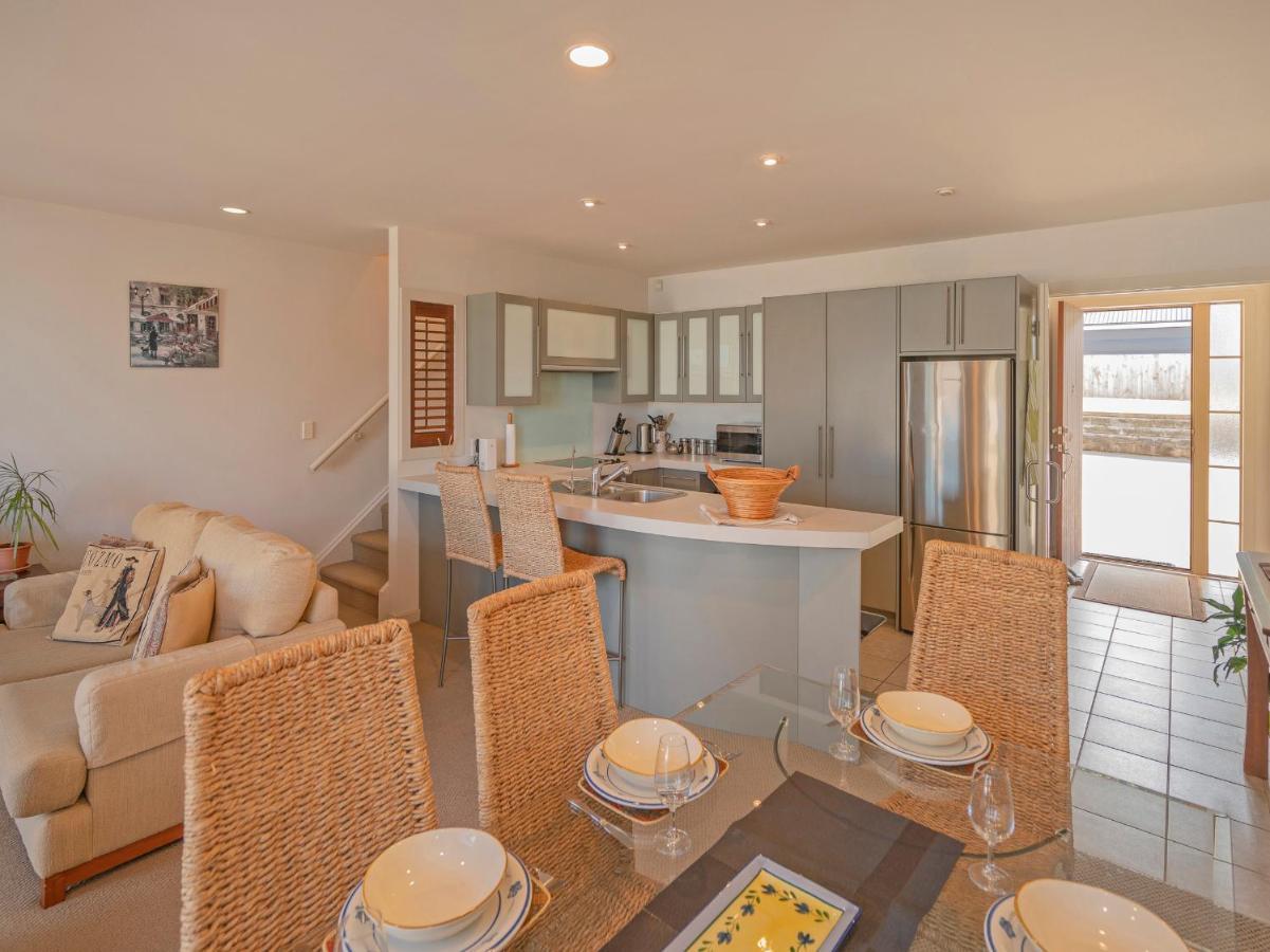 Waterfront Retreat - Holiday home