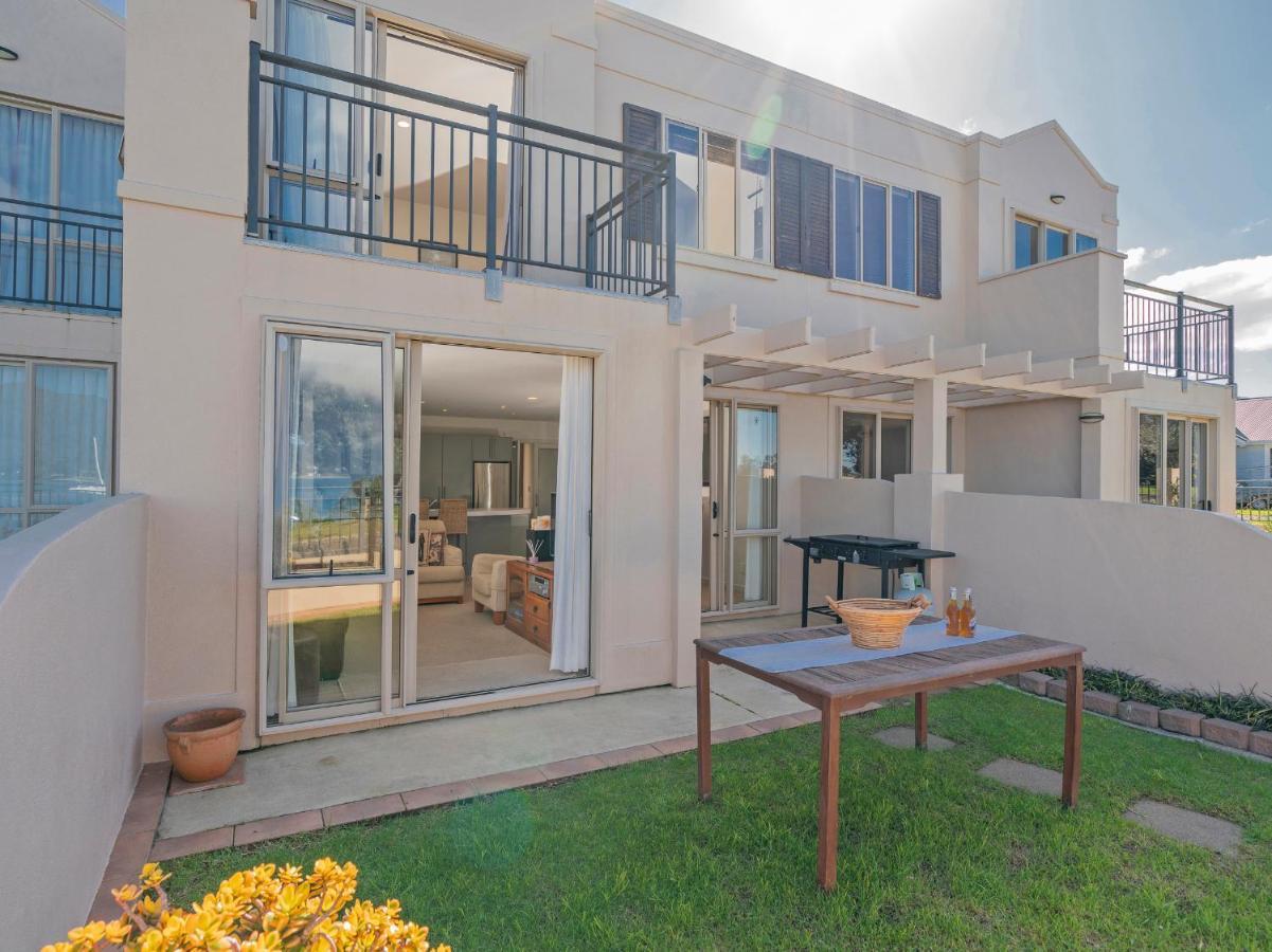 Waterfront Retreat - * Tairua